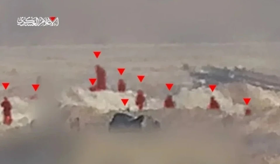 Los combatientes atacaron dos excavadoras militares israelíes tipo "D9" y destruyeron dos transportes blindados israelíes.