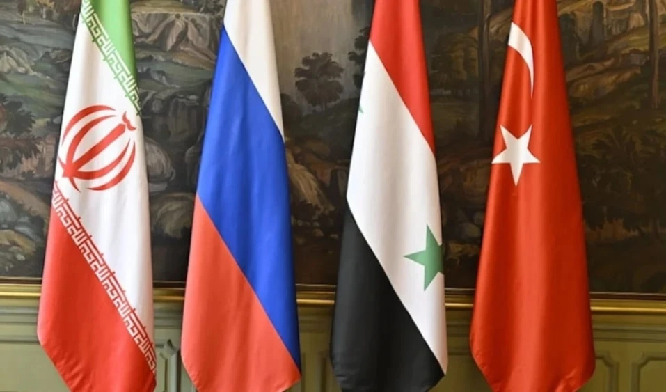 Turquía, Rusia e Irán buscan una salida política y pacífica en Siria. Turquía, Rusia e Irán buscan una salida política y pacífica en Siria.