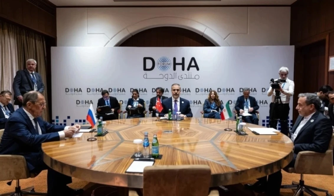 Ministros de Asuntos Exteriores de Irán, Turquía y Rusia en la reunión de Astaná con sede en Qatar. 7 de diciembre de 2024 (Foto: Agencia Anadolu) Ministros de Asuntos Exteriores de Irán, Turquía y Rusia en la reunión de Astaná con sede en Qatar. 7 de diciembre de 2024 (Foto: Agencia Anadolu)