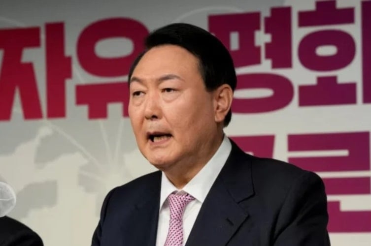 Presidente de Corea del Sur pide disculpas al pueblo por crear crisis