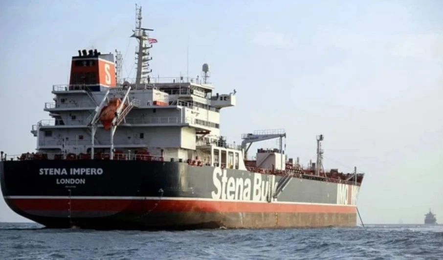 Los yemenitas atacaron el barco utilizando misiles navales apropiados.