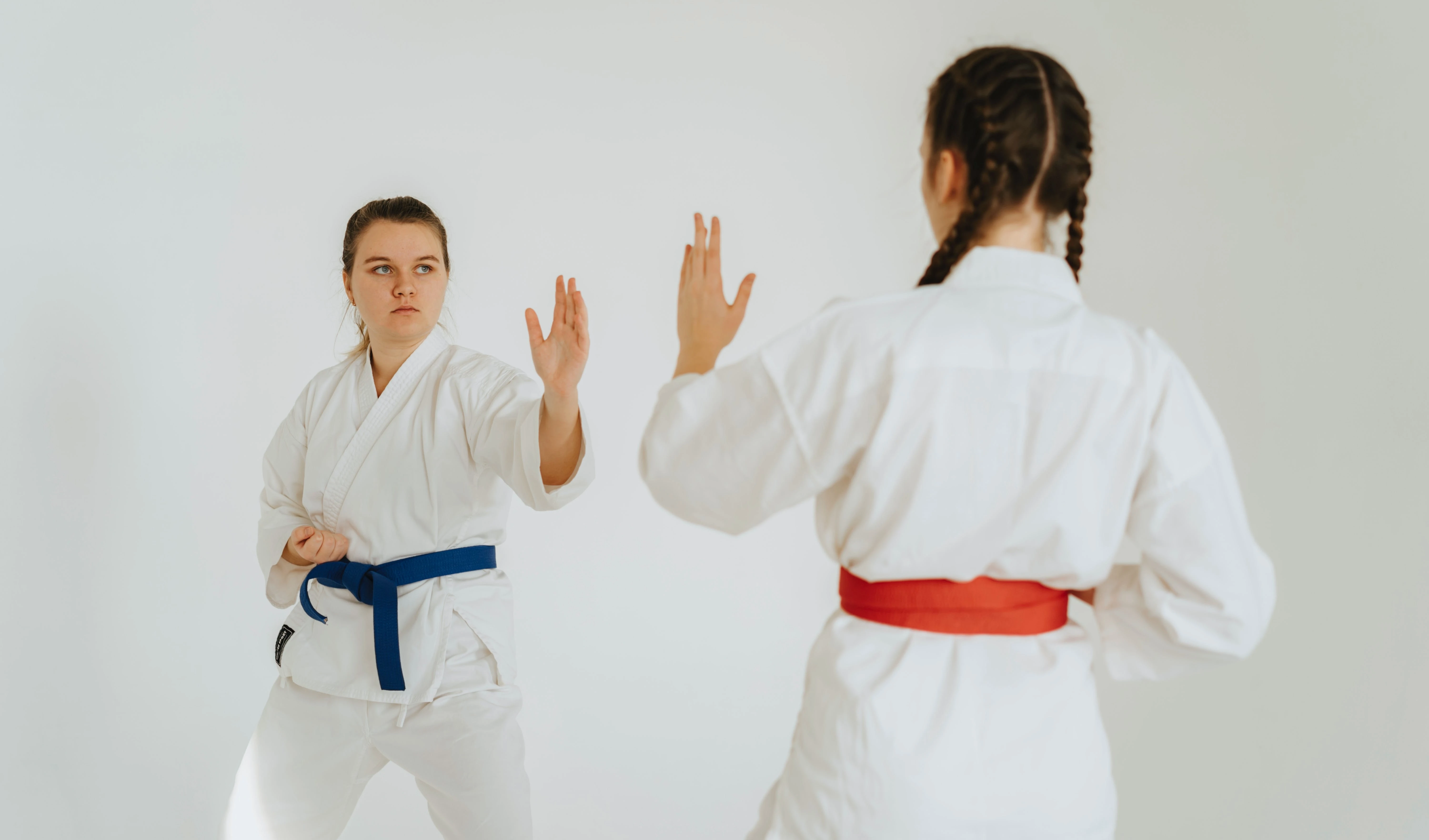 Asocian niveles bajos de la hormona del amor con trastornos agresivos. Foto: Pexels.