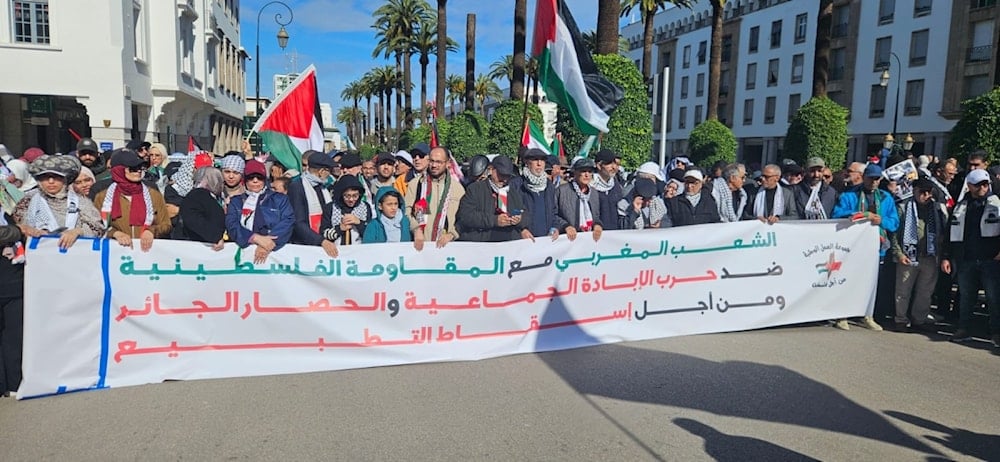 Manifestantes en Rabat, Marruecos rechazan normalización y expresan solidaridad con Gaza