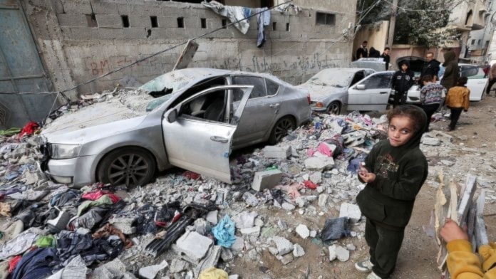 Las secuelas de un ataque israelí en Rafah.