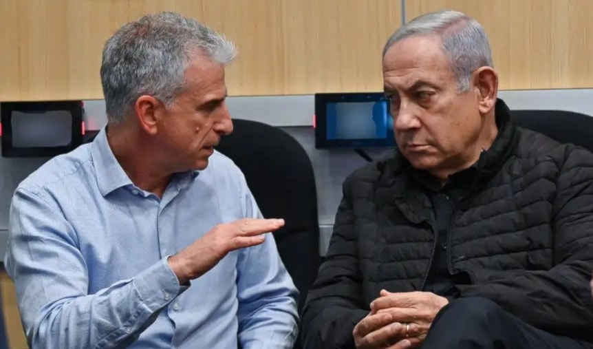 El primer ministro de la ocupación, Benjamín Netanyahu, y el jefe del Mossad, David Barnea.