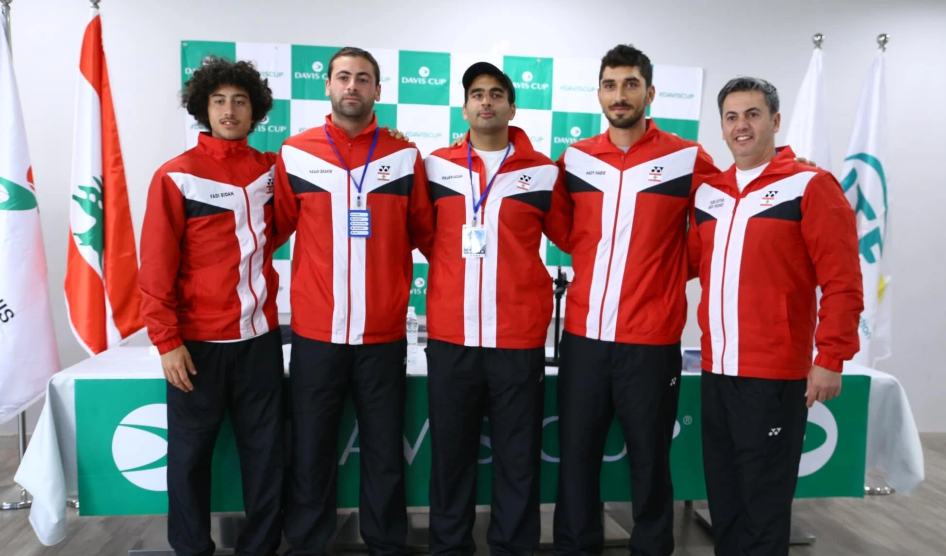 Líbano y Japón empatan en Copa Davis de tenis.