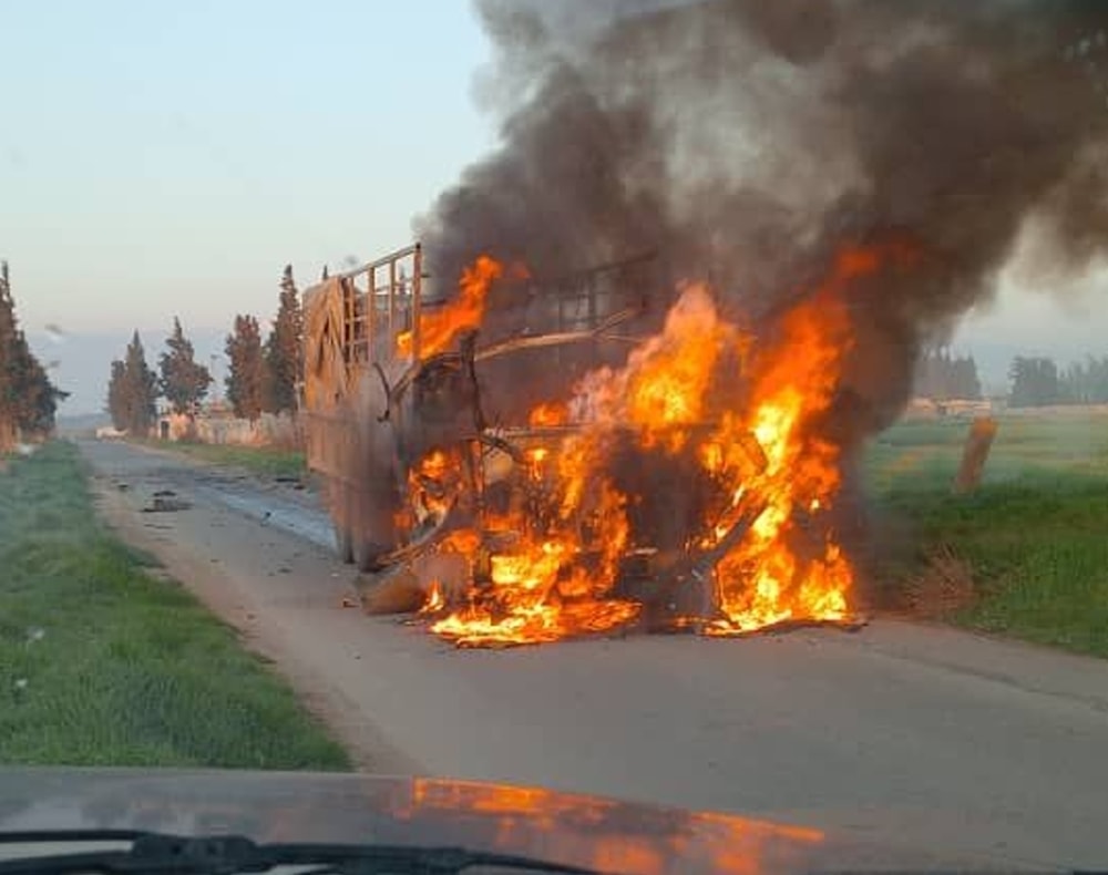 Misil israelí impactó de manera directa contra un camión en la región de Al-Qusayr, en la provincia central de Homs, Siria.