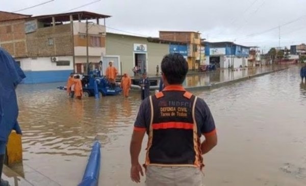 Fenómeno climático causa numerosas daños en Perú y Ecuador