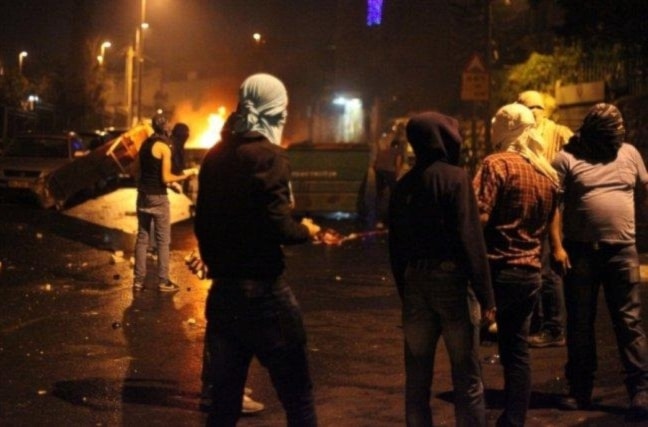 La resistencia enfrentó el asalto al campo de Yenín y protagonizó violentos enfrentamientos con la ocupación. 