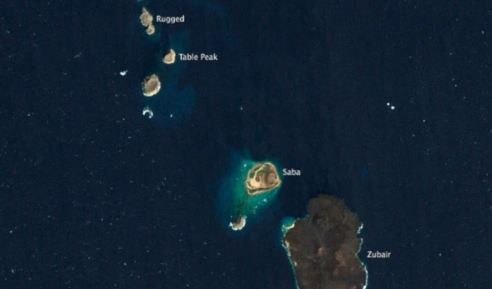 Reportan dos explosiones frente a isla yemenita  Zubair en el mar Rojo