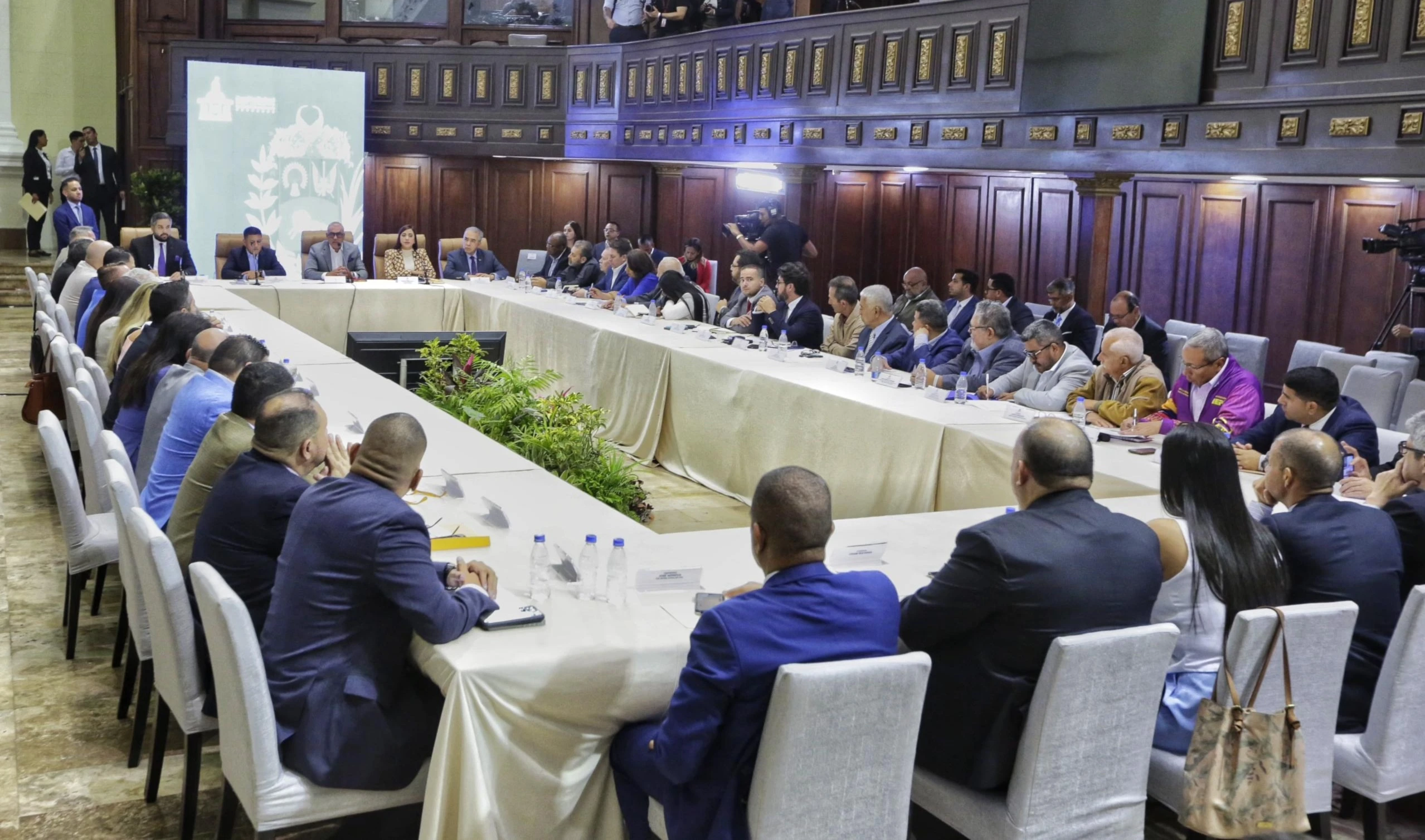 Destacan éxito para definir cronograma electoral en Venezuela