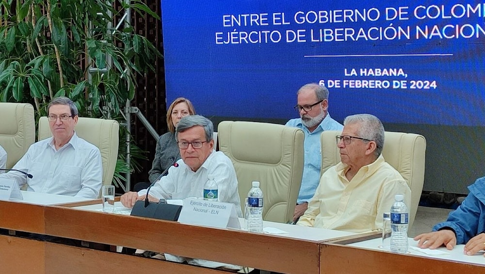 Gobierno de Colombia y ELN acuerdan en Cuba prorrogar cese al fuego.