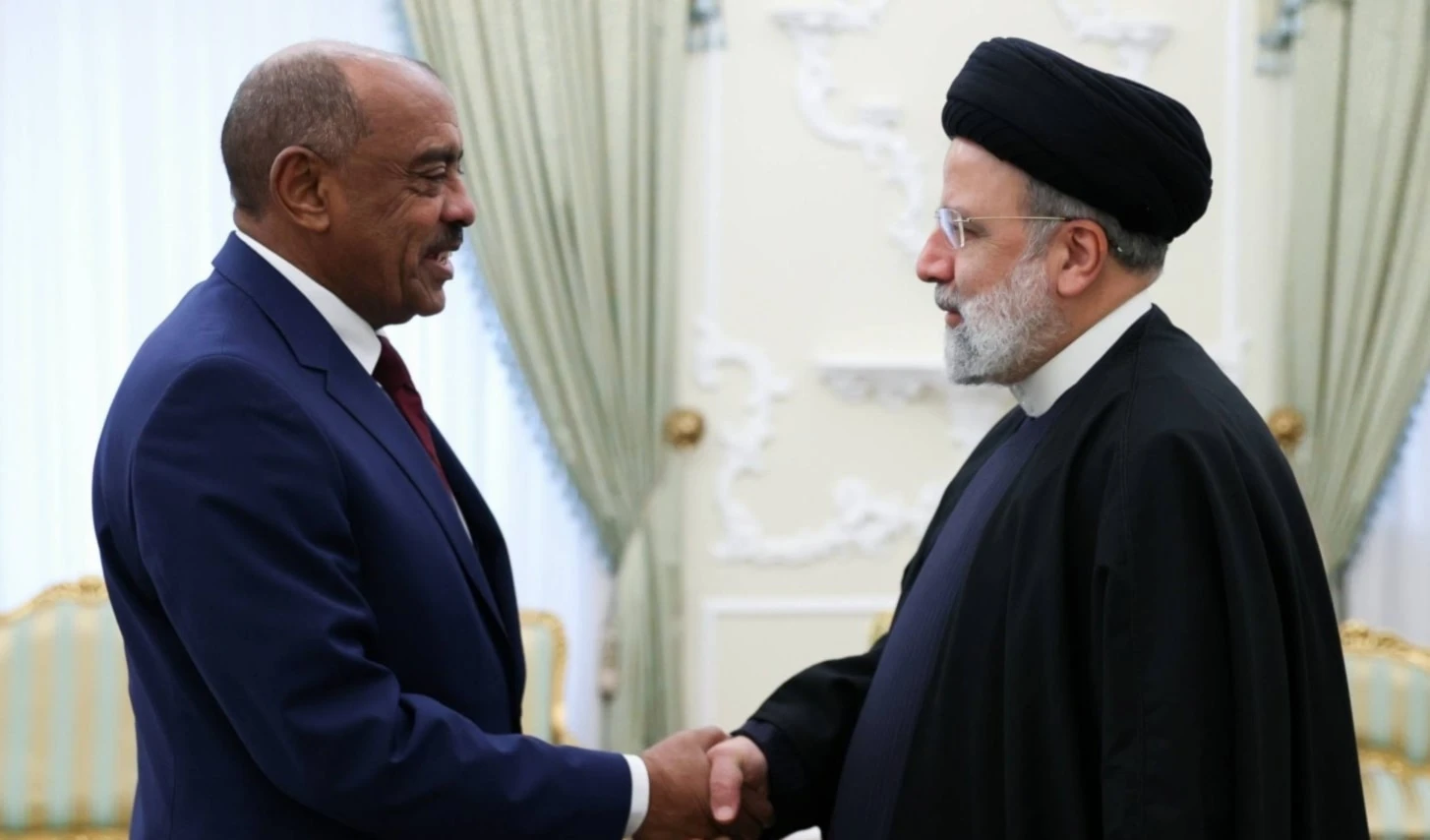 Irán saluda posición de Sudán de reactivar relaciones.