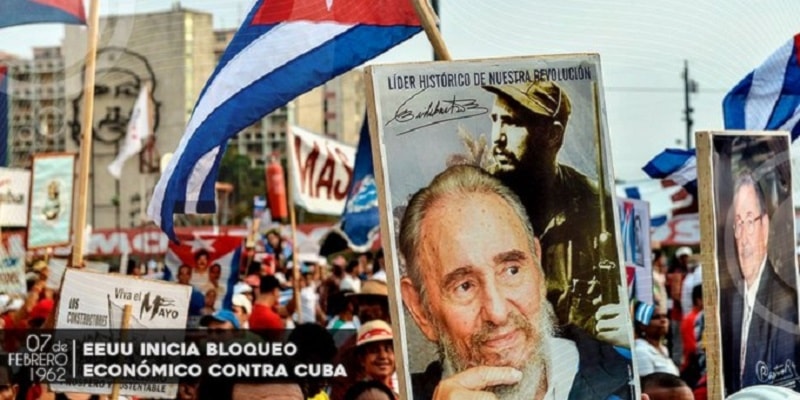 Cubanos marchan contra el bloqueo.