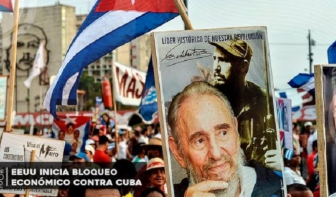 Cubanos marchan contra el bloqueo.