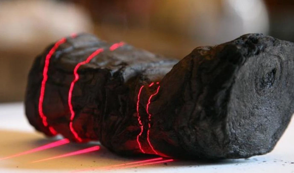 Pergamino afectado por la erupción del Monte Vesubio.