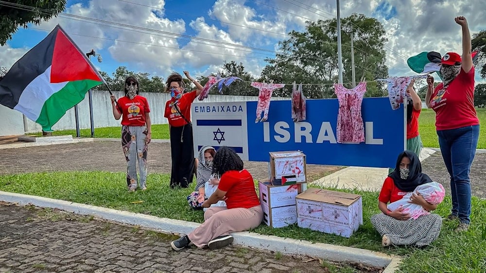 Mujeres del MST denuncian genocidio ante embajada israelí en Brasilia