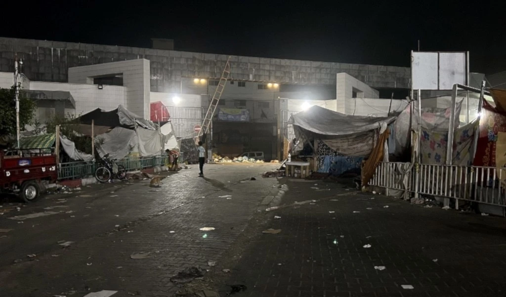 Asi quedó el Complejo Médico Al-Shifa después de la brutal agresión. Asi quedó el Complejo Médico Al-Shifa después de la brutal agresión.