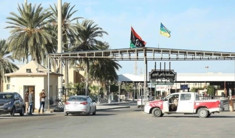 Paso fronterizo de Ras Jedir, entre Túnez y Libia.