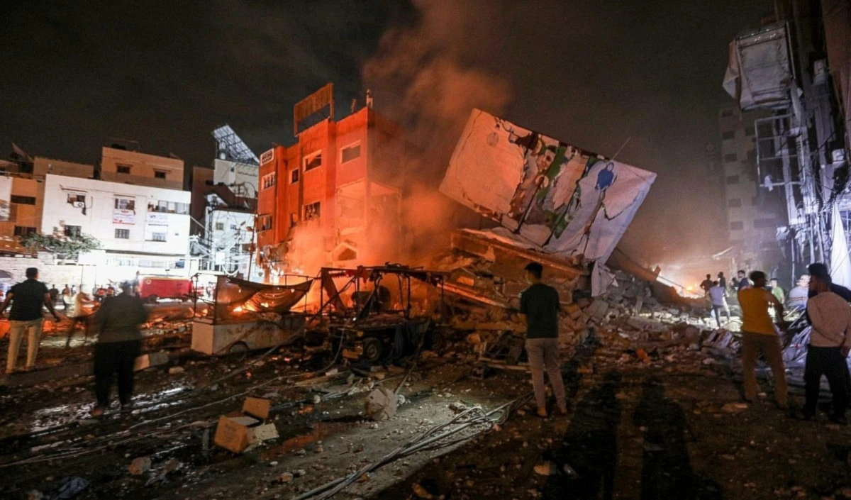 Los constantes bombardeos israelíes acabaron con la vida de 31 mil 819 personas y destruyeron la Franja de Gaza casi en su totalidad.