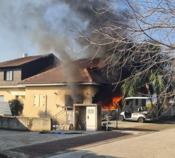 Misiles de Hizbullah dañan 570 casas israelíes en frontera con Líbano