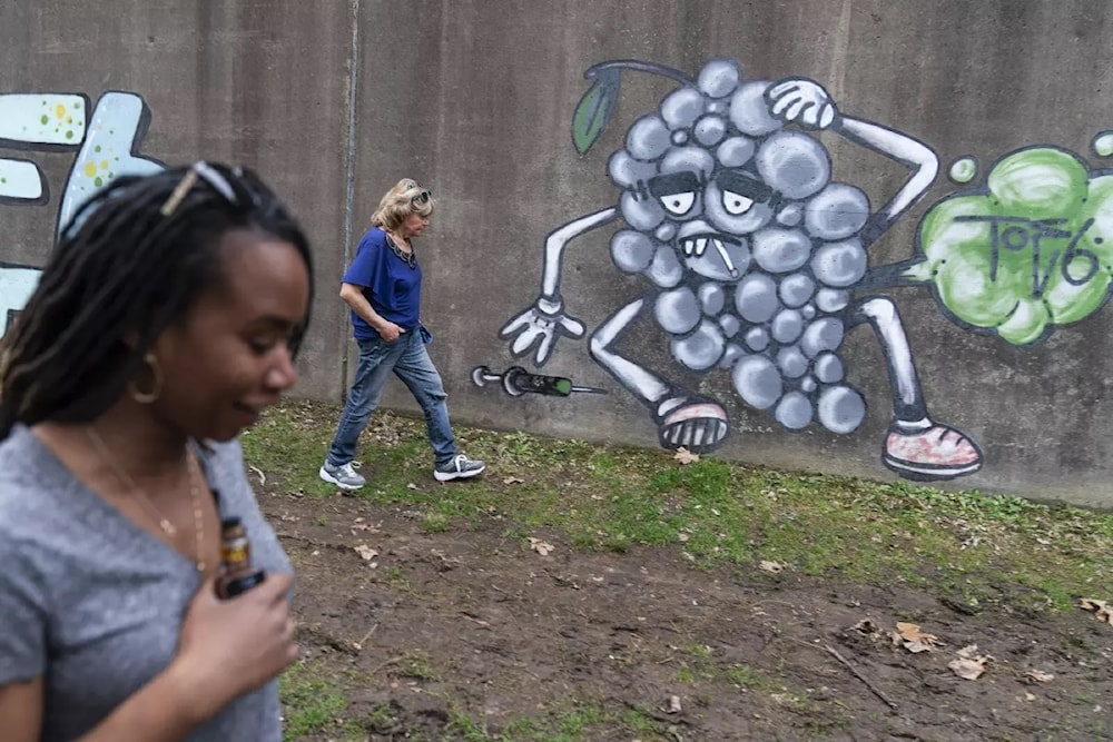 Grafiti sobre las adicciones. Foto: AP.