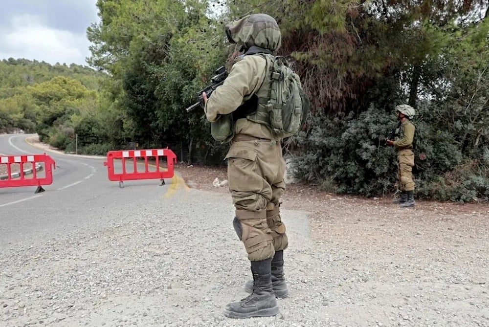 Soldados israelíes en un punto militar al norte de la Palestina ocupada. 