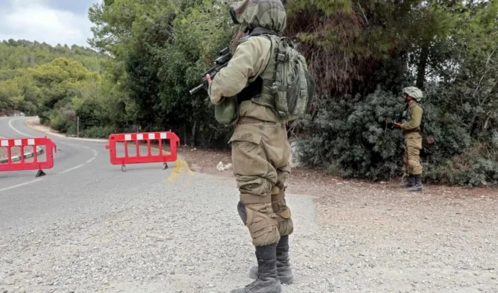 Soldados israelíes en un punto militar al norte de la Palestina ocupada.