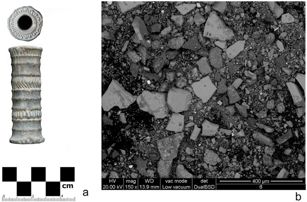 El elaborado frasco que contenía la pintura estaba hecho de piedra de clorito verde