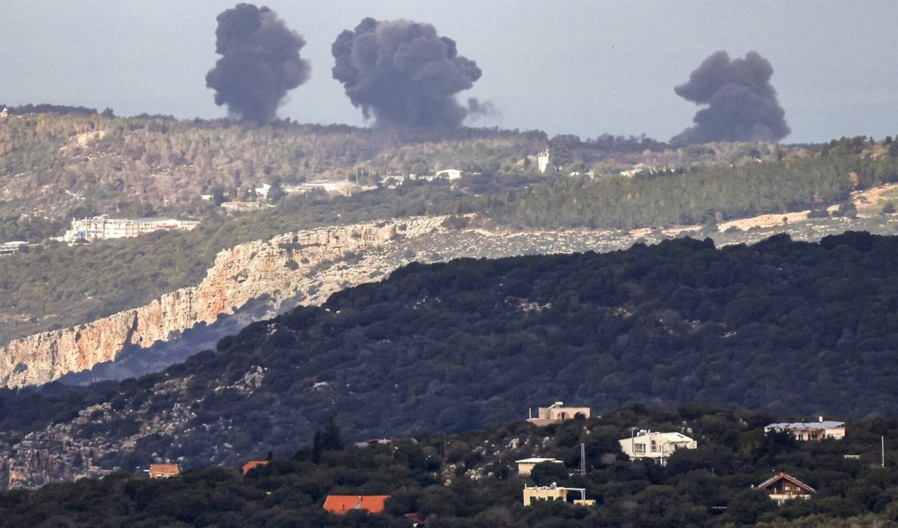 Hizbullah ataca colonias ubicadas en el frente norte israelí.