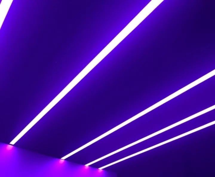 Luz ultravioleta. Foto: Unsplash. 