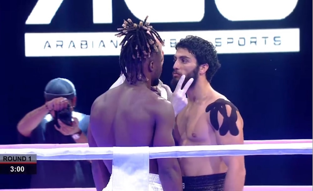 Campeón de kickboxing expresa apoyo a pueblos del sur de Líbano.