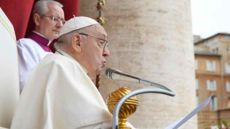 Papa Francisco reitera llamado a un alto el fuego en Gaza.