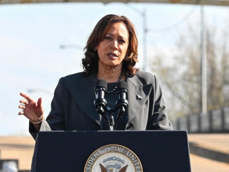 La vicepresidenta de Estados Unidos, Kamala Harris, pronuncia un discurso en Selma, Alabama.