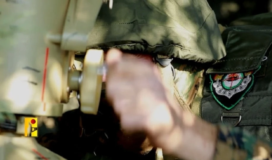 Hizbullah de Líbano ataca con misiles asentamientos y sitios israelíes.