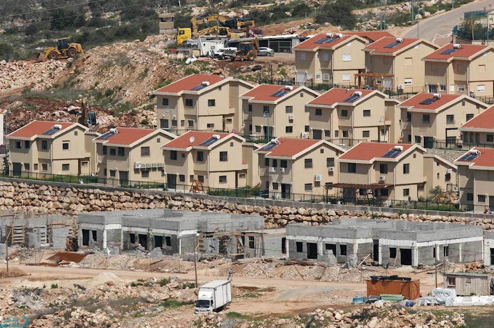 Ocupación israelí continúa la construcción de nuevos asentamientos ilegales.