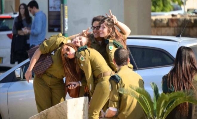 Mujeres militares israelíes.