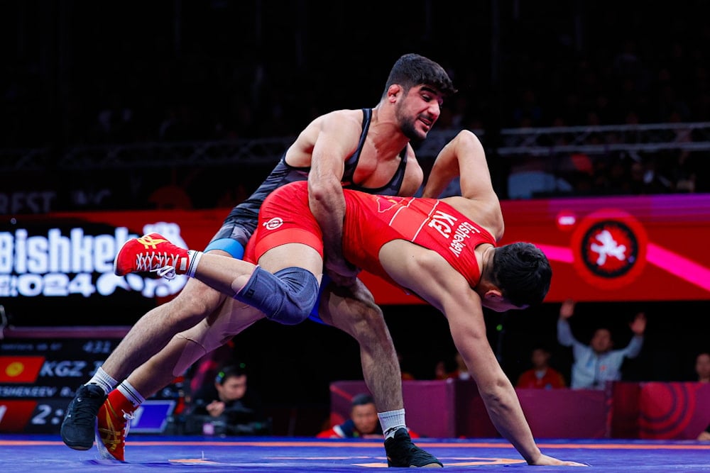 Luchadores de Irán dominan estilo clásico en Campeonato de Asia.