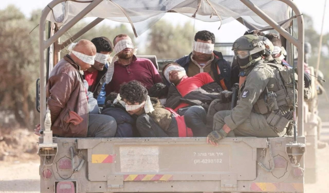 Miembros del personal de hospital Nasser detenidos en Gaza. Miembros del personal de hospital Nasser detenidos en Gaza.