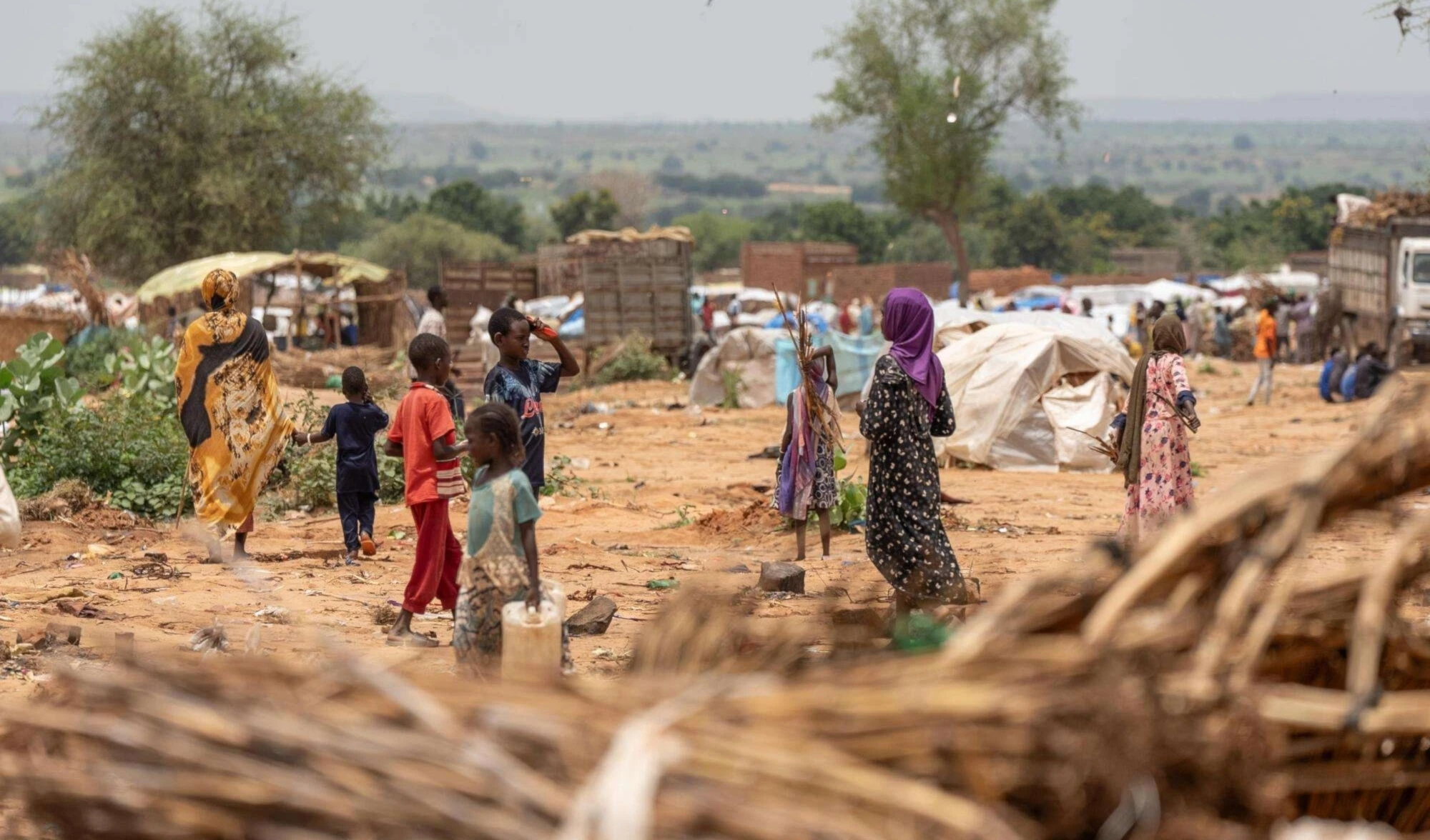 La guerra en Sudán provocó el desplazamiento de miles de personas que hoy están al borde de la hambruna.