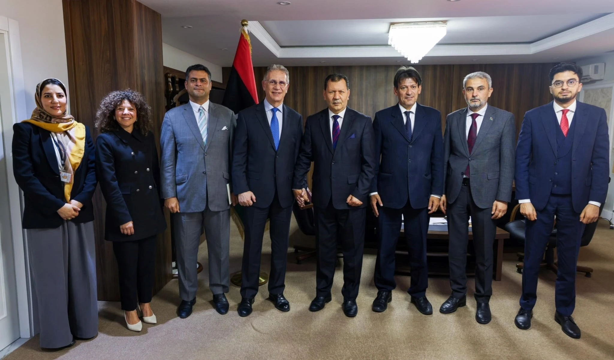 El embajador ruso en Libia entregó una invitación de la Duma a la Cámara