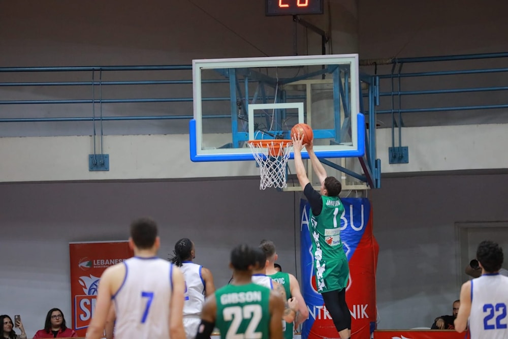 Sagesse triunfa y completa semifinalistas en baloncesto de Líbano.