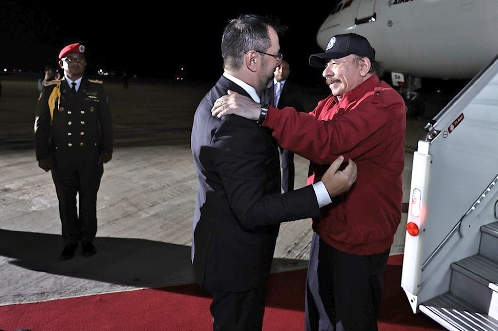 Arribo de Daniel Ortega a Venezuela.