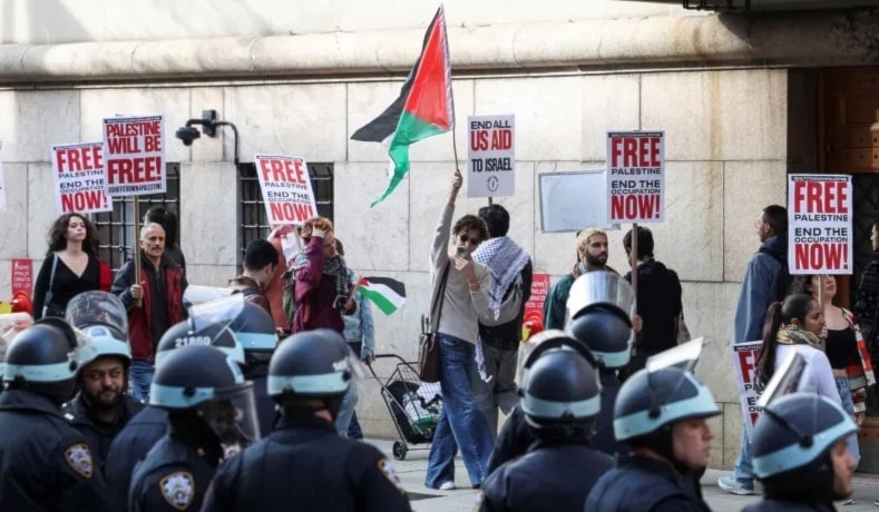 Estudiantes de la Universidad de Columbia, Estados Unidos, durante la manifestación en solidaridad con el pueblo palestino en la Franja de Gaza.