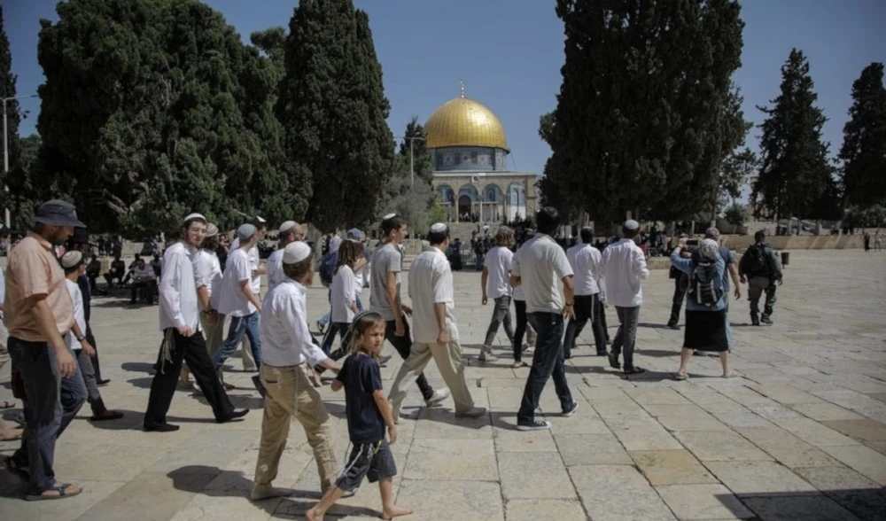 Colonos irrumpen en mezquita Al-Aqsa. Colonos irrumpen en mezquita Al-Aqsa.