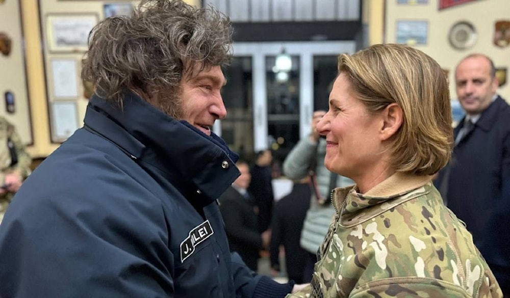 A comienzos de abril, Milei recibió a Laura Richardson, jefa del Comando Sur, en Ushuaia, la ciudad más austral del mundo, ubicada en la provincia de Tierra del Fuego.