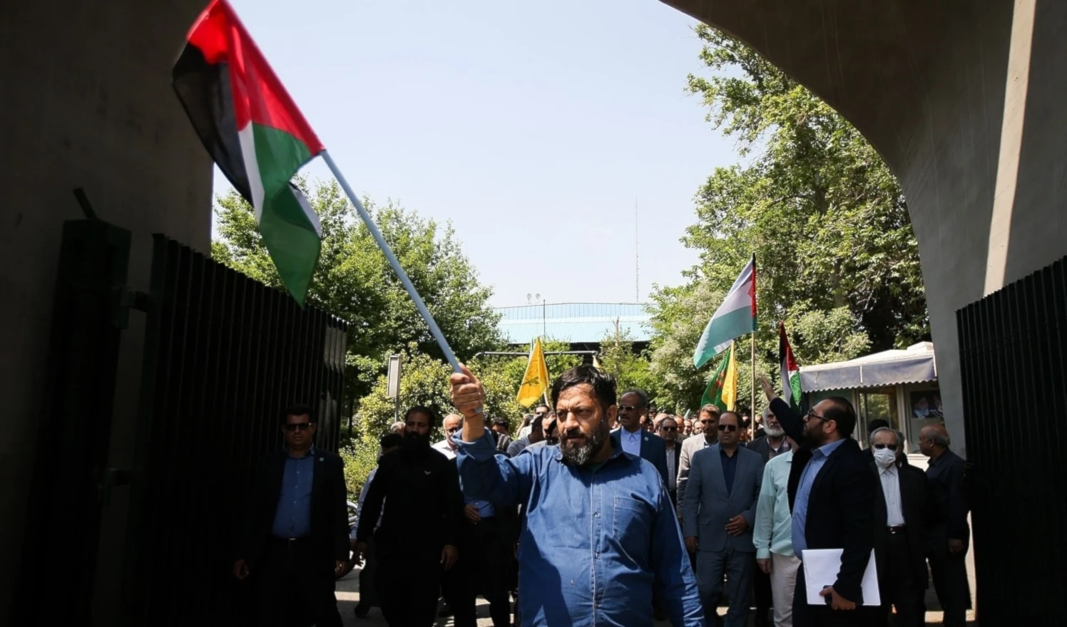 Manifestaciones estudiantiles en Irán en solidaridad con la rebelión de las universidades norteamericanas y europeas.