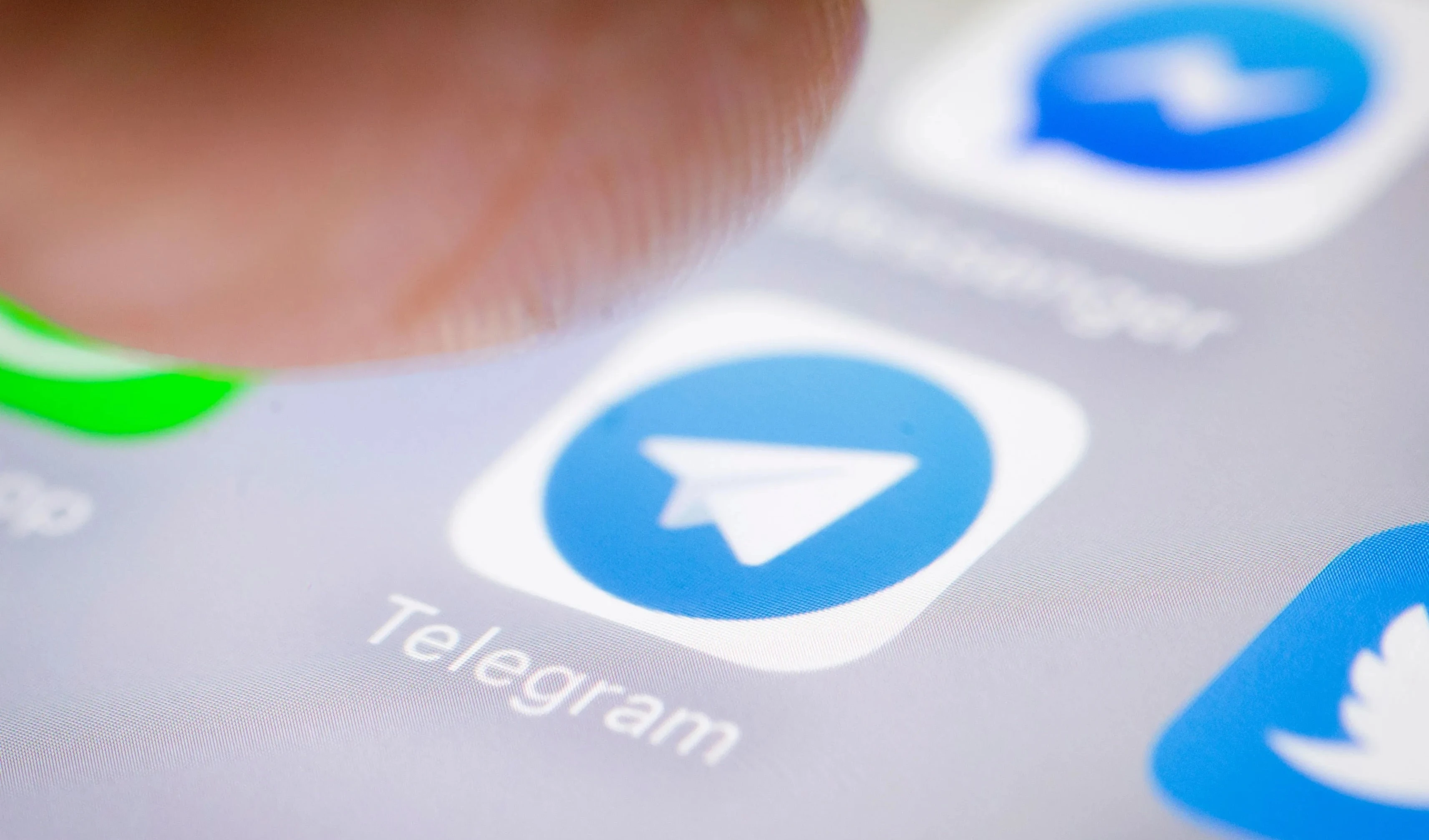 Telegram acusa a Apple de eliminar chat de IA en China Telegram acusa a Apple de eliminar chat de IA en China