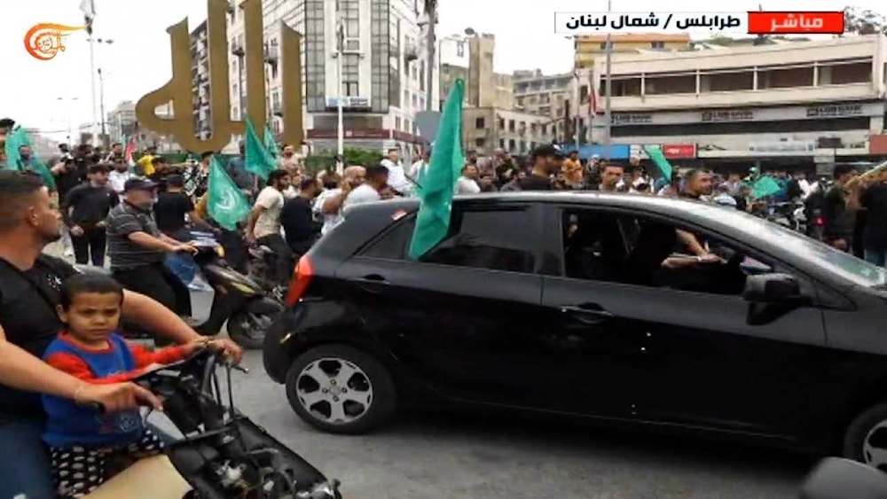 Grupo Islámico de Líbano acompaña en una procesión fúnebre a sus mártires hasta Bebnin en Akkar.