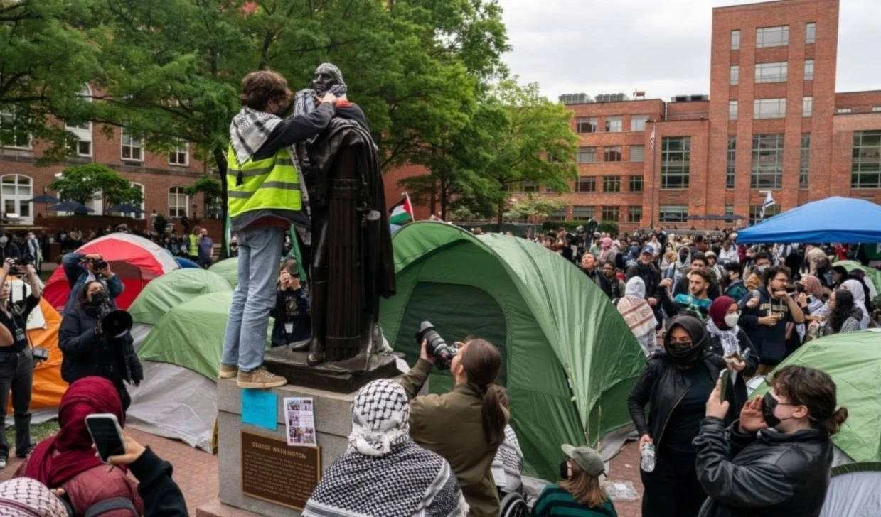 Continúan protestas pro Palestina en universidades de EE.UU